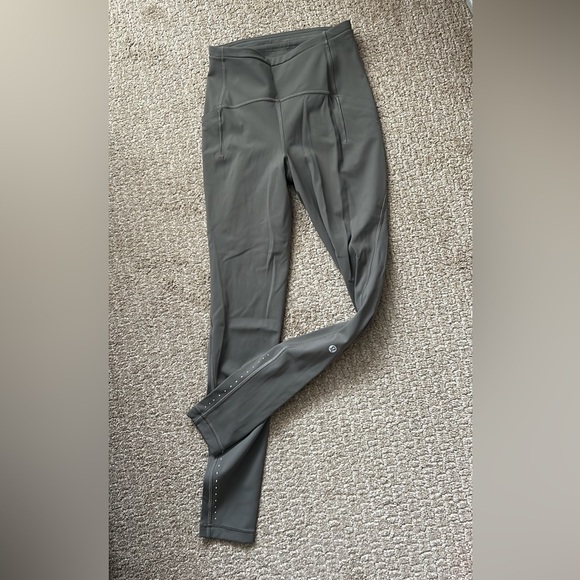 Swift Speed High-Rise Tight 28” - Picture 2 of 2